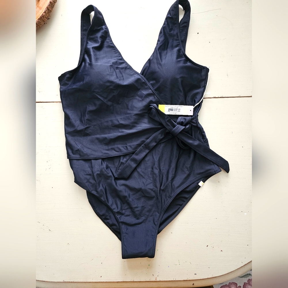 The perfect wrap one piece in black, size 16